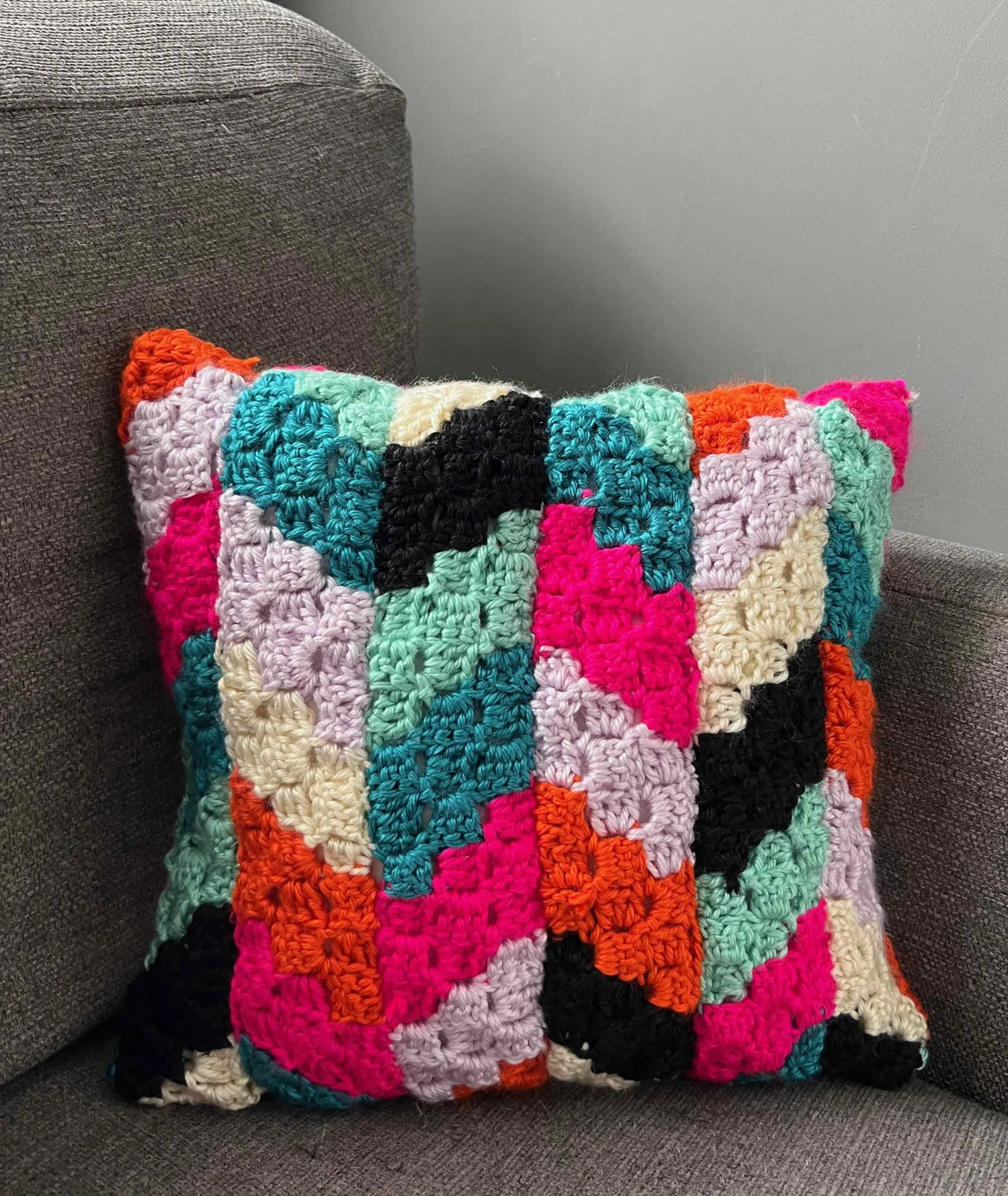 c2c chevron cushion